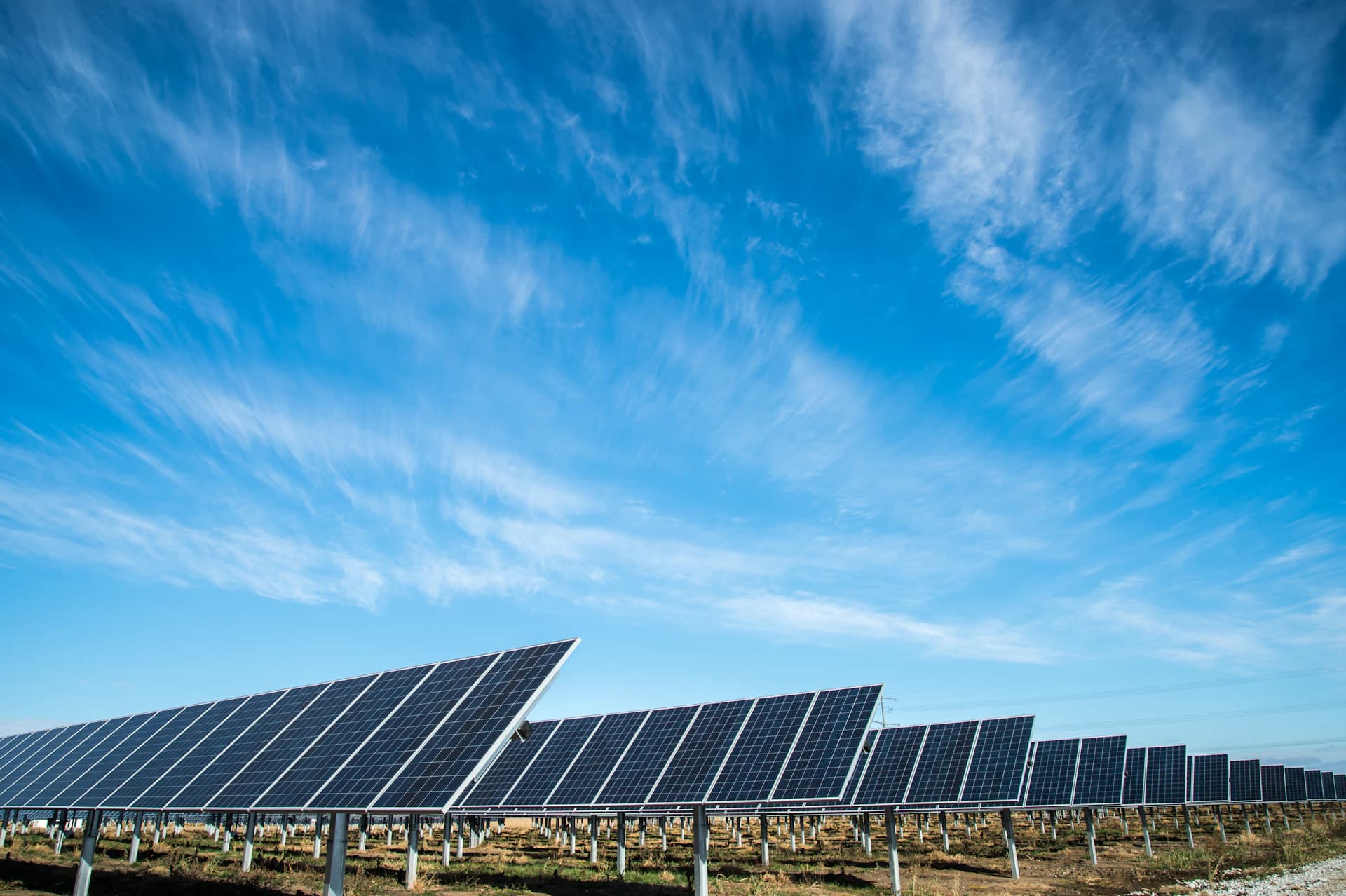 Grid connected solar power installation
